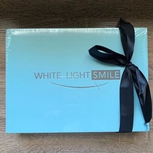White lite smile kit. Teeth whiting.